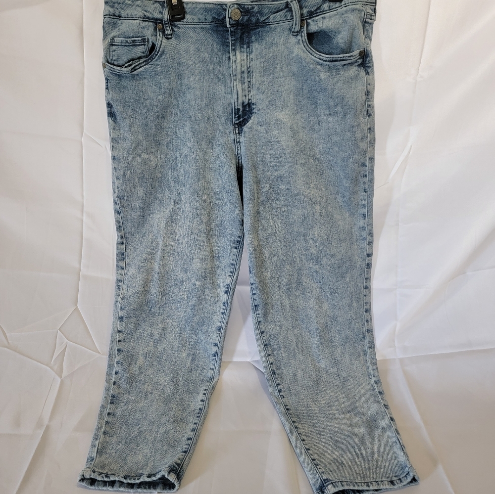 Acid washed Mom jeans